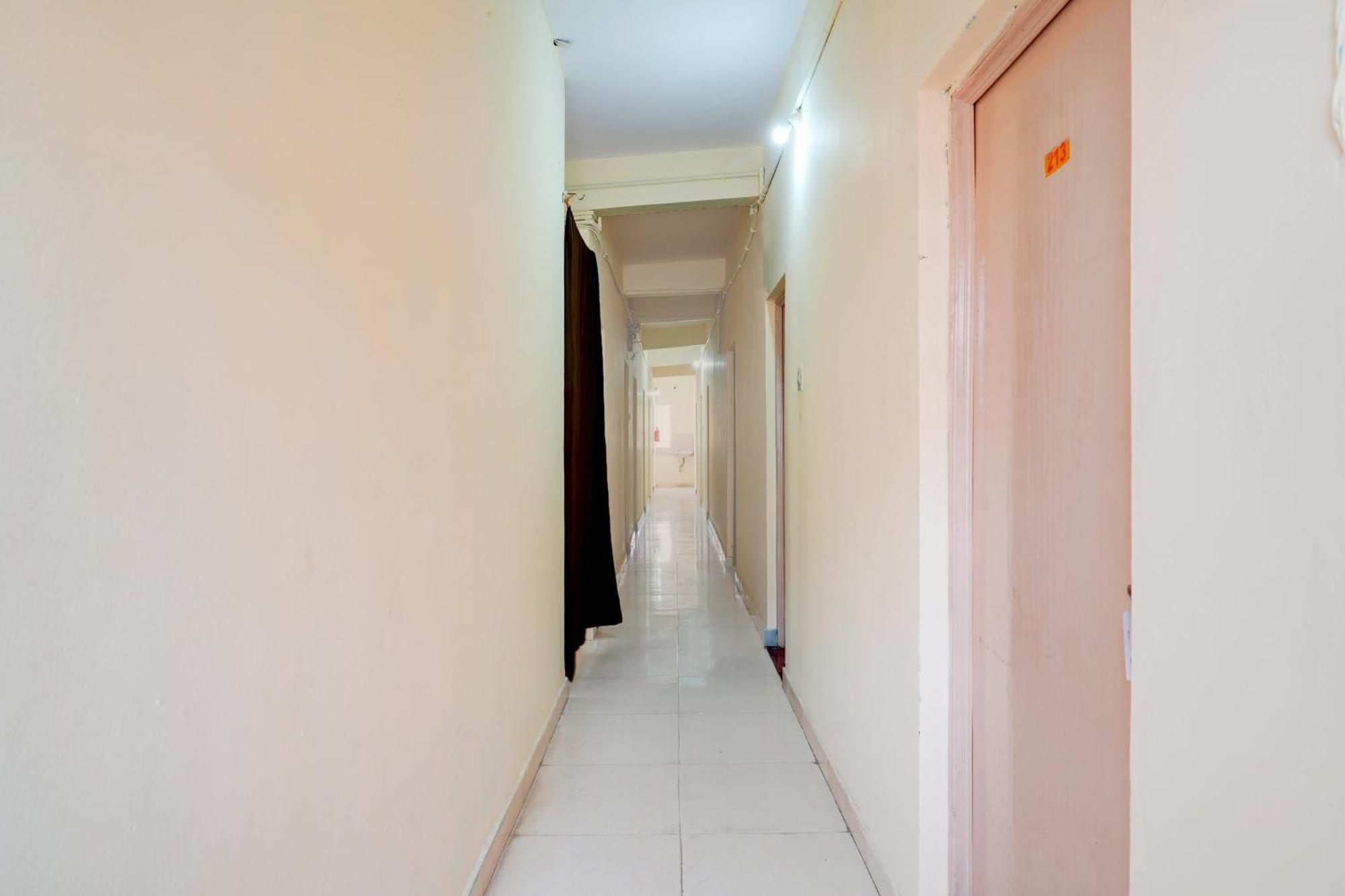 Super Townhouse Marathahalli Near Klm Fashion Mall Bangalore Ngoại thất bức ảnh