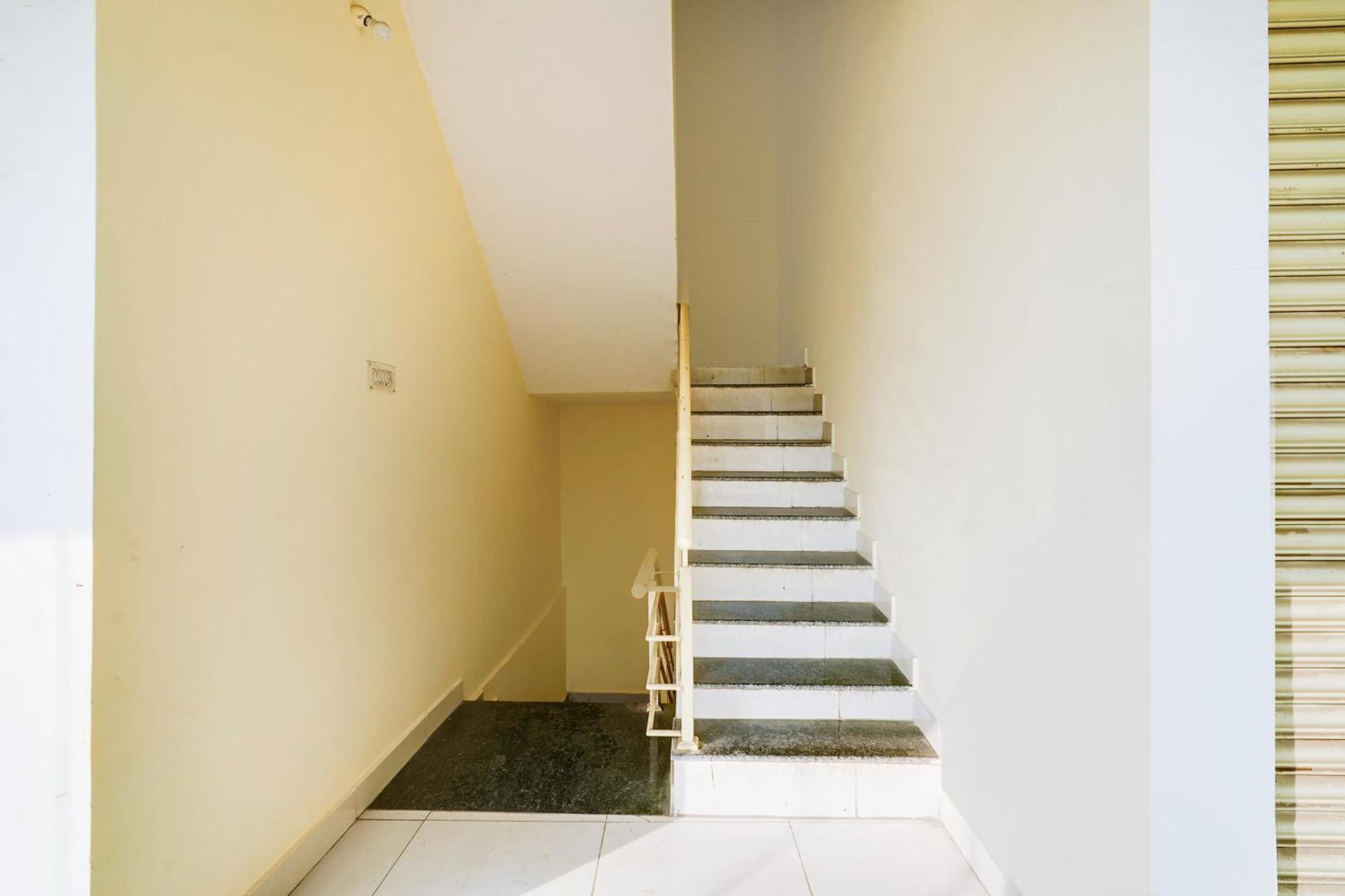 Super Townhouse Marathahalli Near Klm Fashion Mall Bangalore Ngoại thất bức ảnh